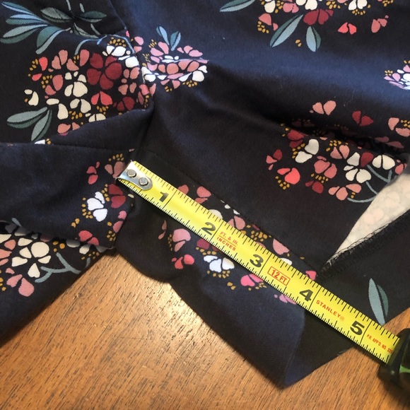 Loft Floral Shorts 🌸💐🌷🌼 - Picture 6 of 8